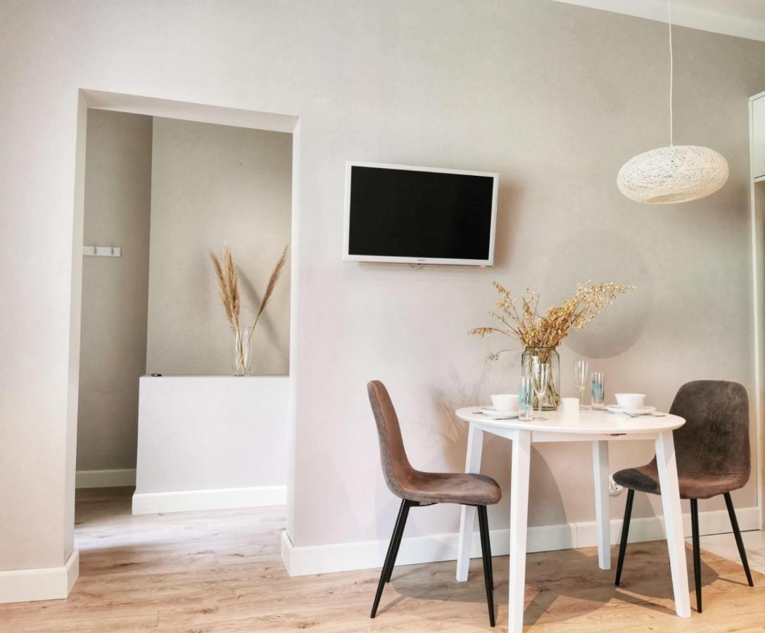 Tolstoi Scandinavian 1 Bedroom Apartment + Free Parking Tartu Eksteriør bilde